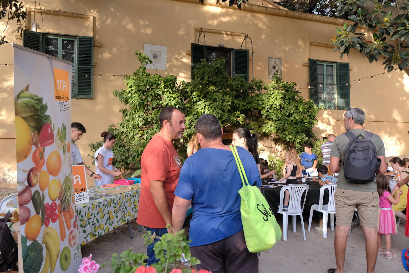 La IV Feria del Tomate de Muchamiel llena el municipio de sabor