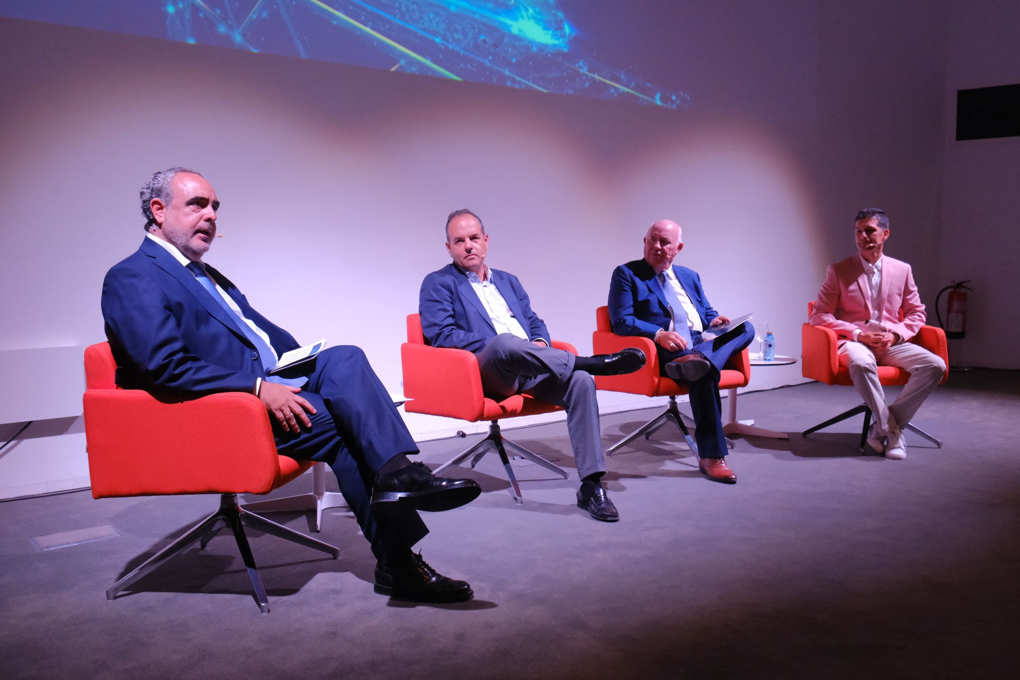 Fotos de la presentación del estudio &#039;Alicante en línea para conectarlo todo&#039;