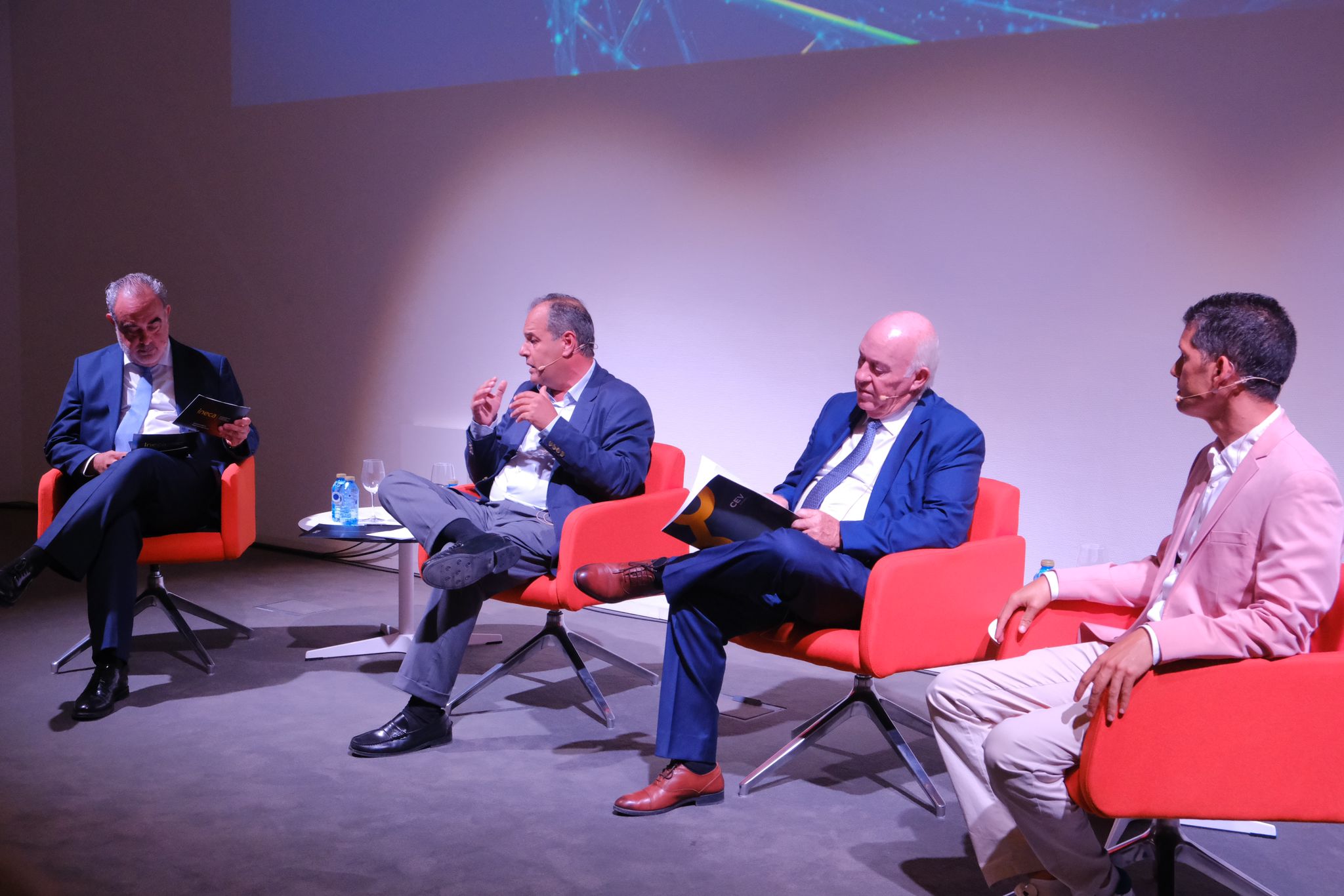 Fotos de la presentación del estudio &#039;Alicante en línea para conectarlo todo&#039;