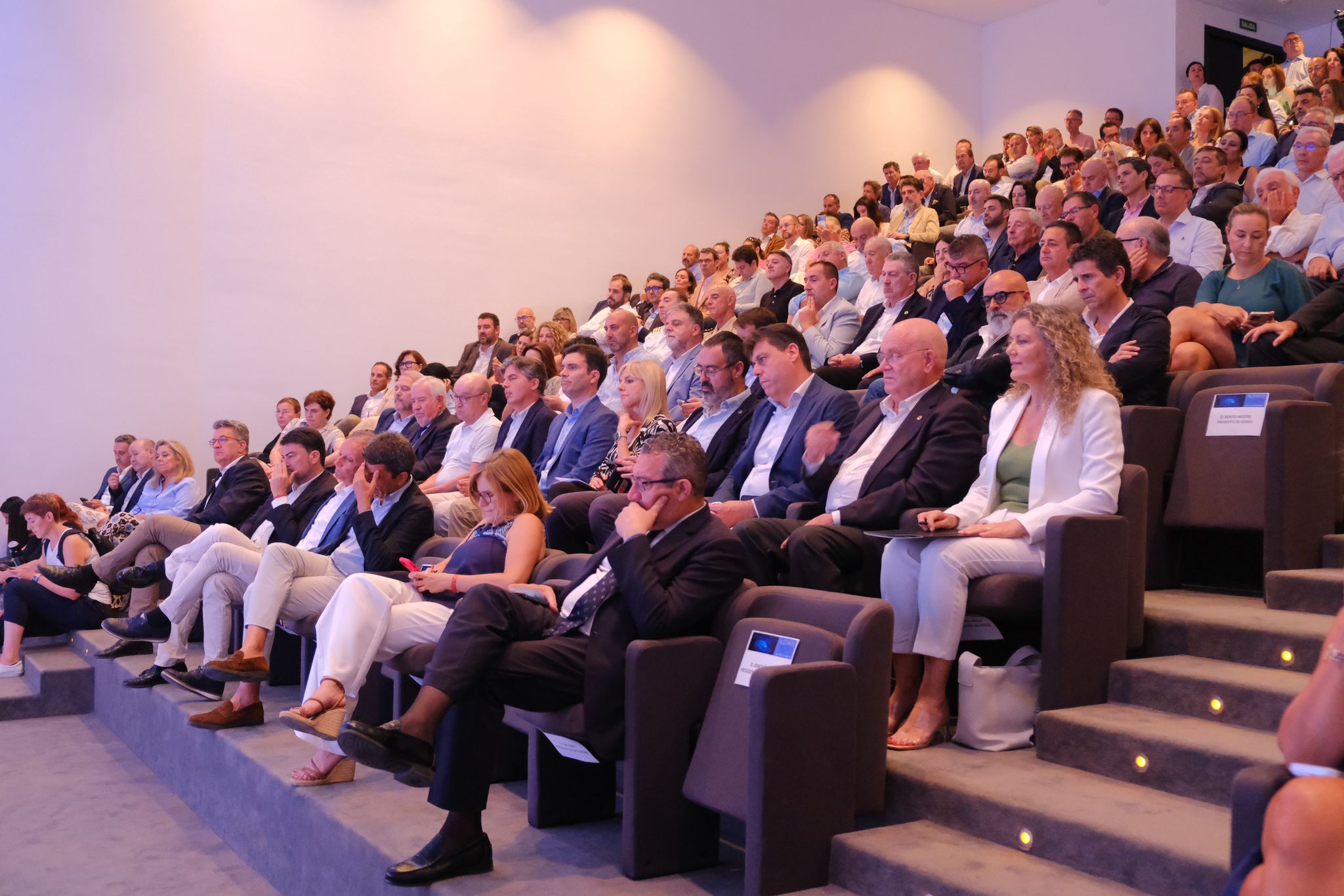 Fotos de la presentación del estudio &#039;Alicante en línea para conectarlo todo&#039;