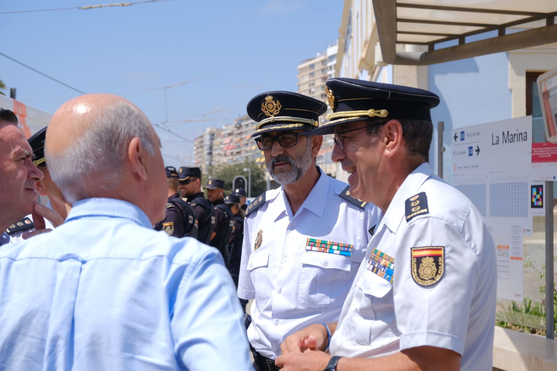 TRAM presenta en Alicante el convoy conmmemorativo del bicentenario de la Policía Nacional