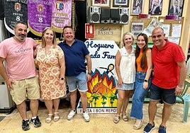 Nueva junta directiva de la hoguera Sagrada Familia.