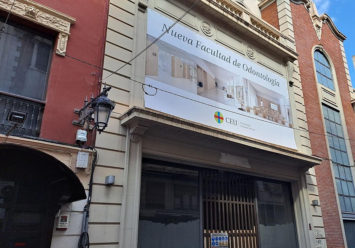 Edificio de la nueva Facultad de Odontología del CEU en Elche.
