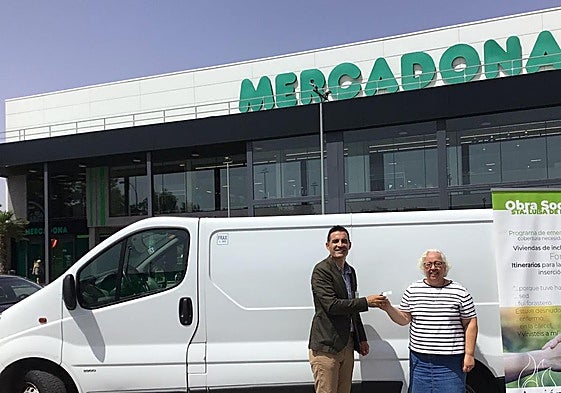 Donación de una furgoneta a la Obra Social Hijas de la Caridad de Alicante