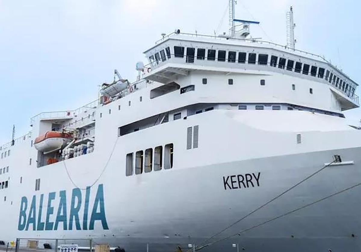 Baleària llega al Puerto de Alicante para conectar con Orán una vez por semana.