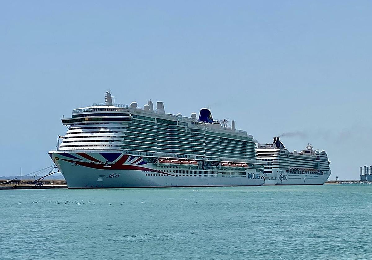 Doble escala de cruceros este martes en Alicante.