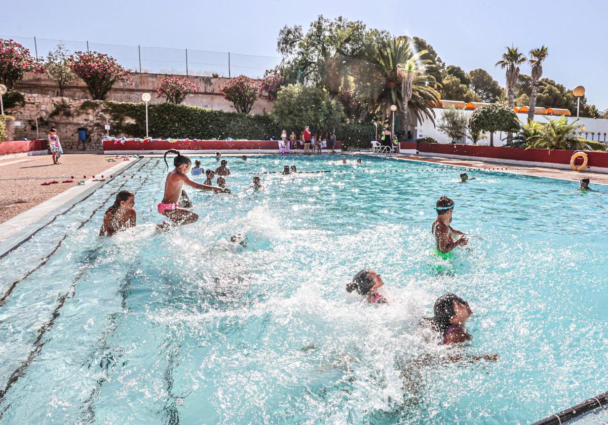 La Escuela Municipal de Verano de Elda cierra sus puertas con la participación de 600 niños