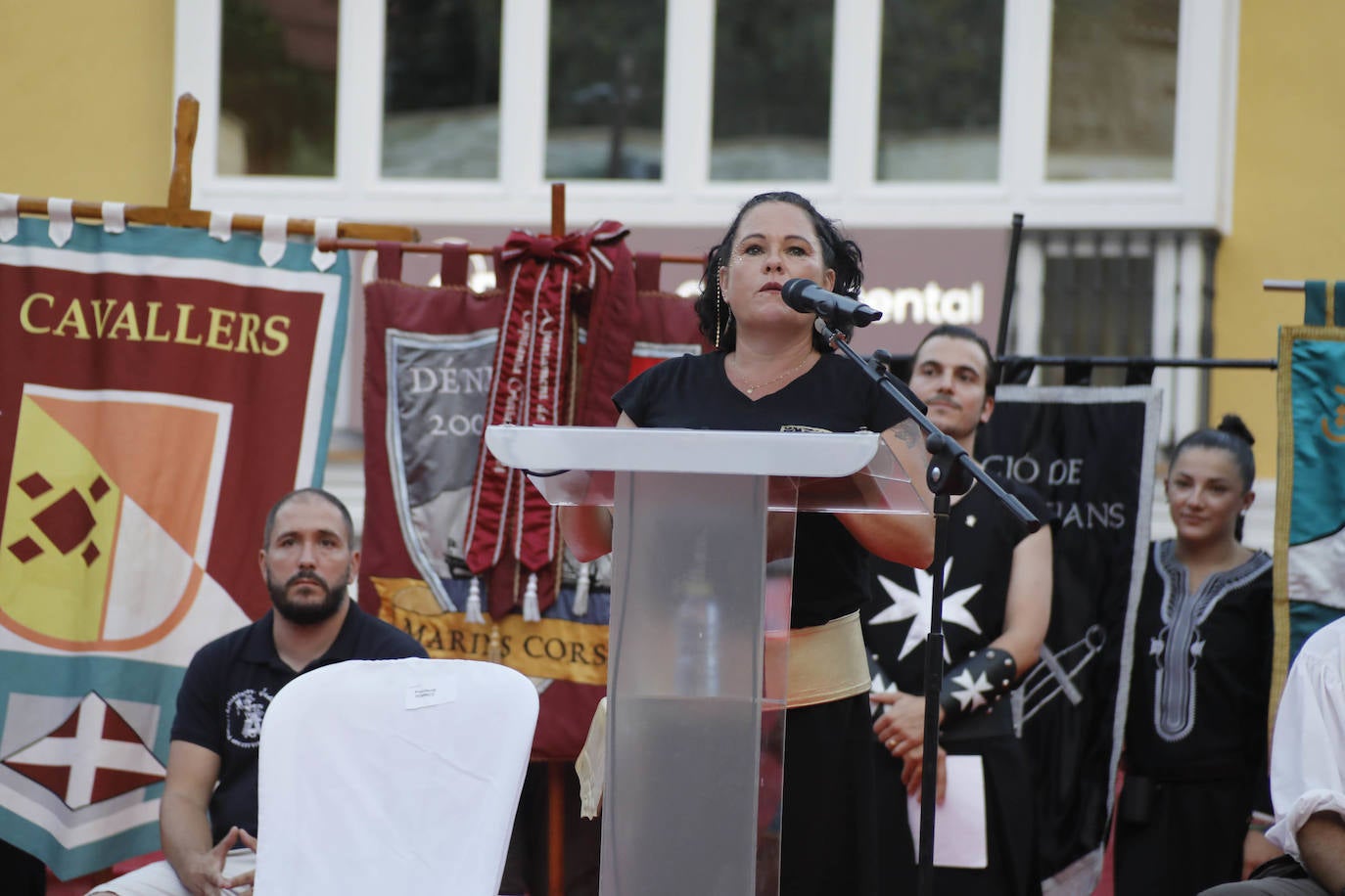 Dénia da la bienvenida a los Moros y Cristianos 2024 con el pregón