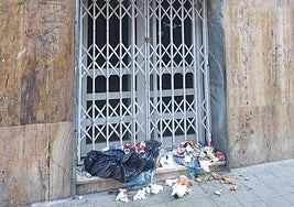 Imagen de la puerta de la sede.