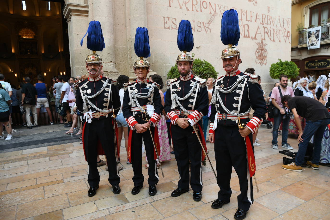 Alicante rinde homenaje a su patrona