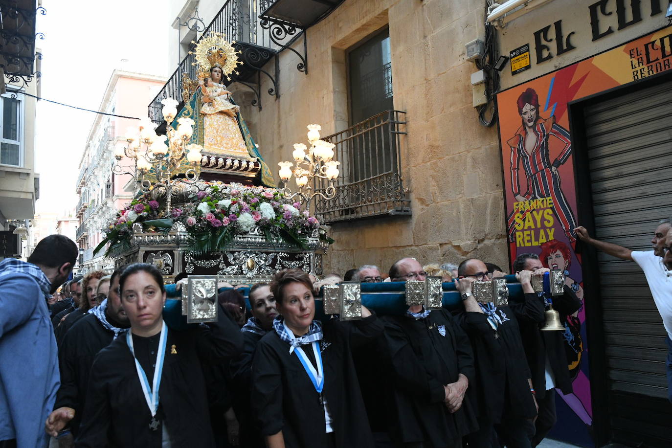 Alicante rinde homenaje a su patrona