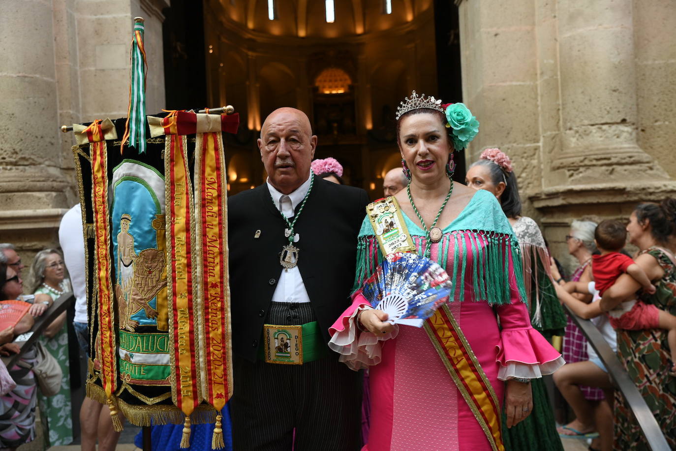 Alicante rinde homenaje a su patrona