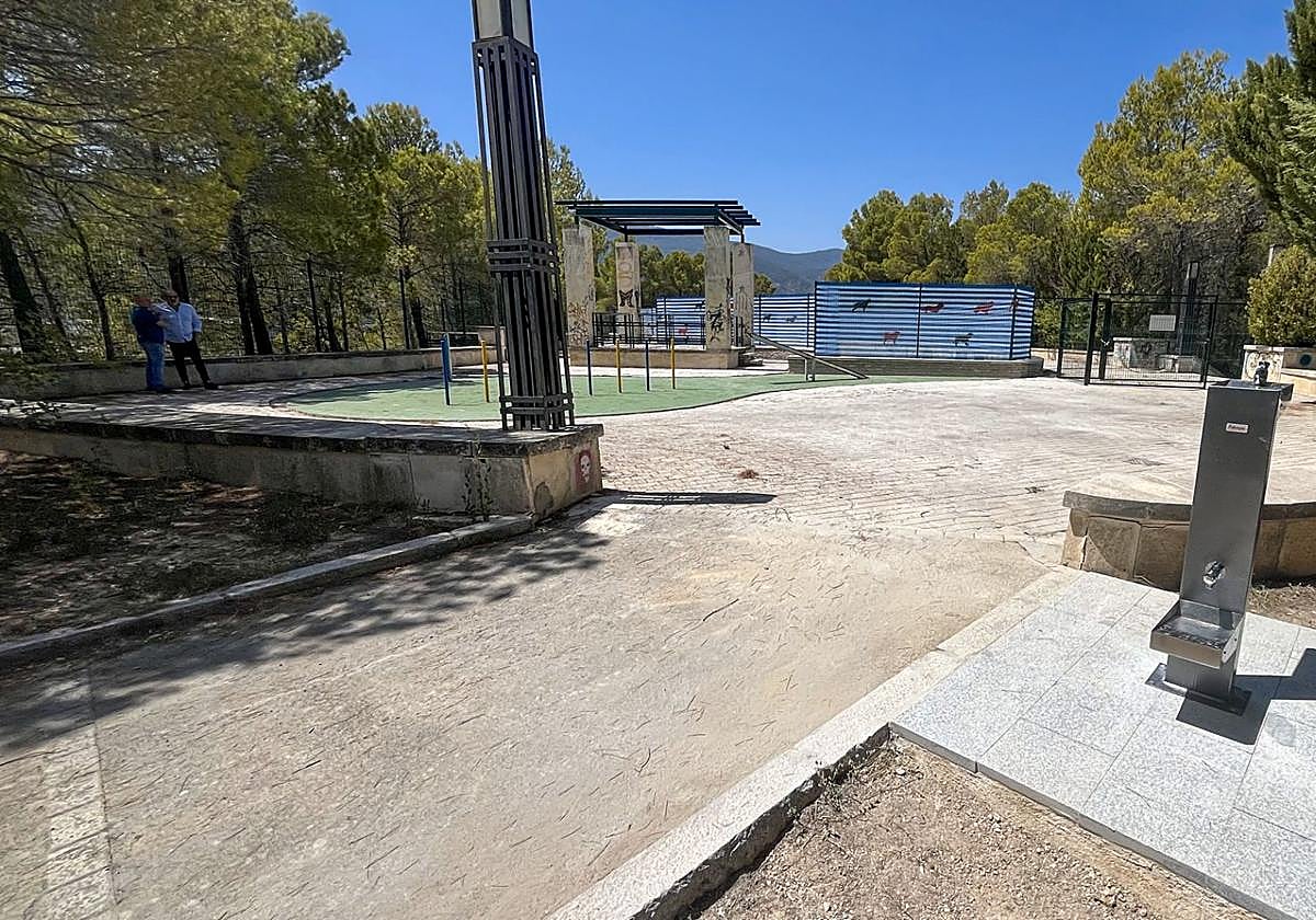 La zona canina en el parque de Cantagallet, Alcoi