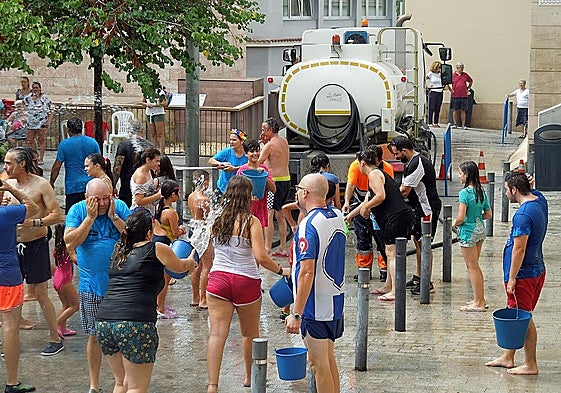 Las «poalàs» en el barrio de San Roque y en el Barrio Obrero de Alicante.