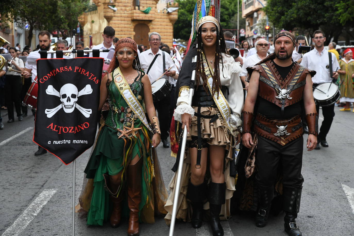 Así ha sido la Entrada de las fiestas de Moros y Cristianos de Altozano