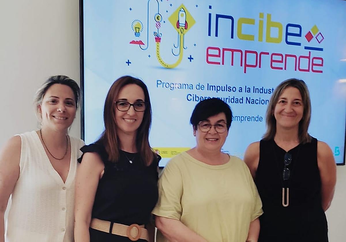 Asistentes a la iniciativa sobre seguridad en Internet