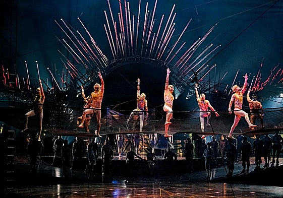 Espectáculo 'Alegría' en el Circo del Sol.