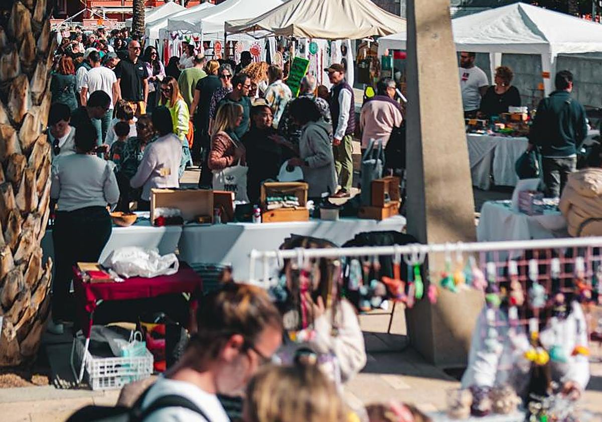 Un mercado vintage y sostenible despedirá el verano en Alicante.