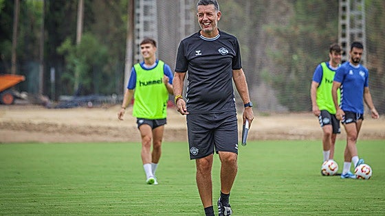 Sandroni: «La historia y la afición no juegan, el Intercity va al Rico Pérez con toda la ambición»