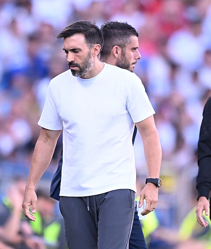 Imagen secundaria 2 - Imágenes del encuentro del Elche en La Romareda este domingo.