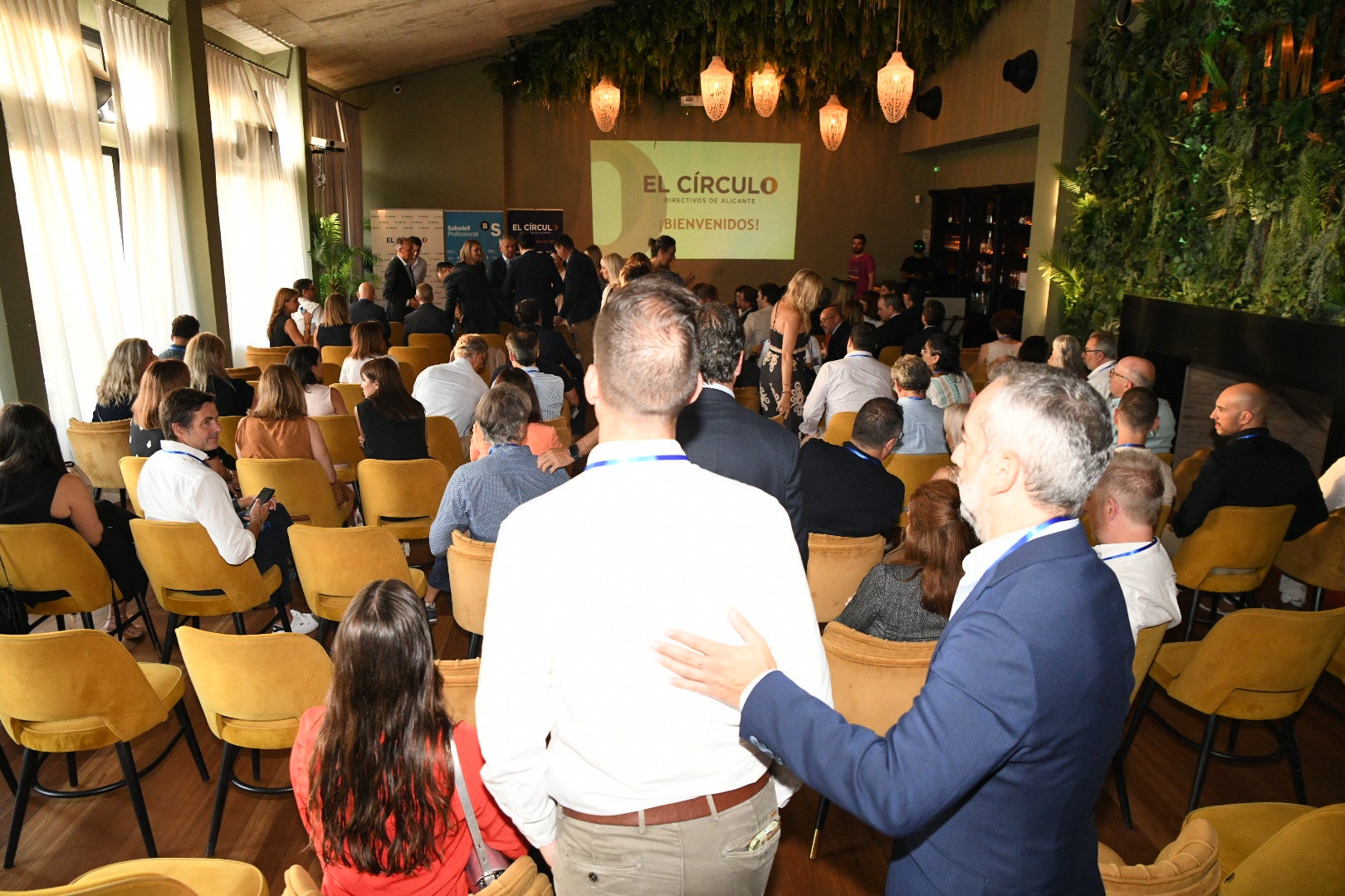 Eva Toledo, reelegida presidenta de El Círculo-Directivos de Alicante