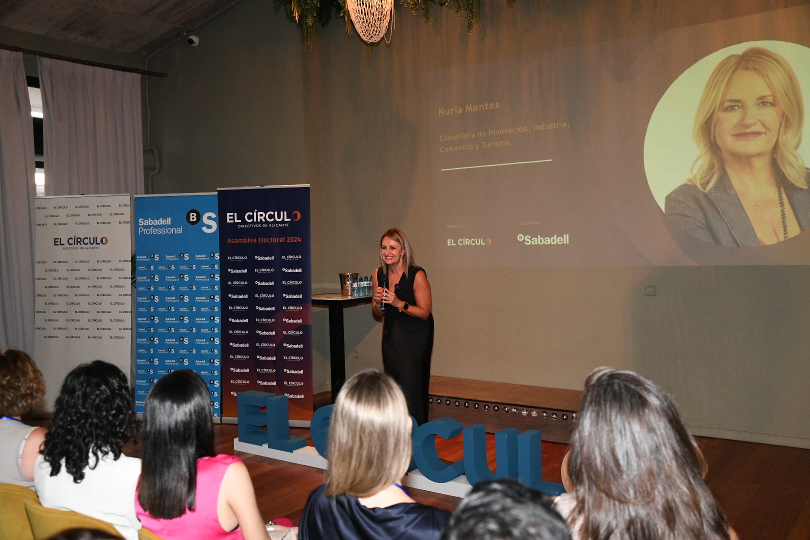 Eva Toledo, reelegida presidenta de El Círculo-Directivos de Alicante