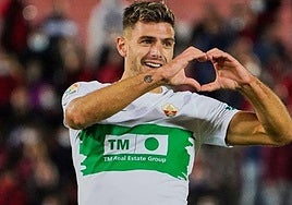 Lucas Boyé celebra un gol con el Elche.