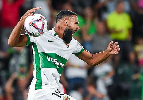 Mourad celebra con rabia el 2-2 frente al Granada.
