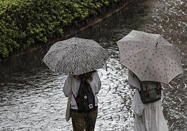 Lluvias intensas e irregulares a lo largo de la mañana y primera hora de la tarde en la Comunitat Valenciana.