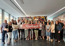 Imagen de la inauguración de la IX Feria Exposición de la Alfombra en el Centre Jove 'Juan Antonio Cebrián'.