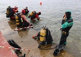 La UA forma a efectivos de la UME y Guardia Civil en fotogrametría subacuática y sus aplicaciones en emergencias.