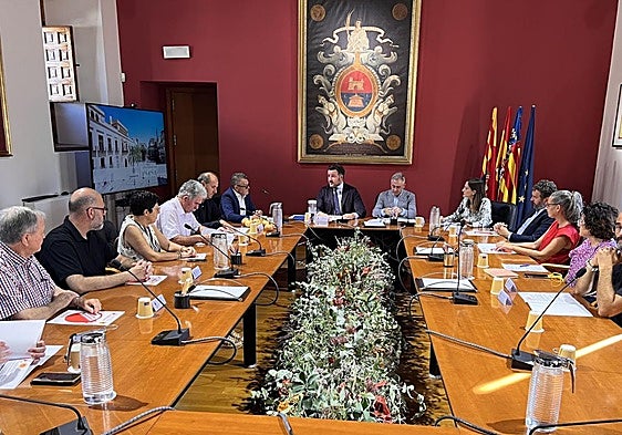 Reunión de las Granadas de Elche con el equipo de Gobierno.