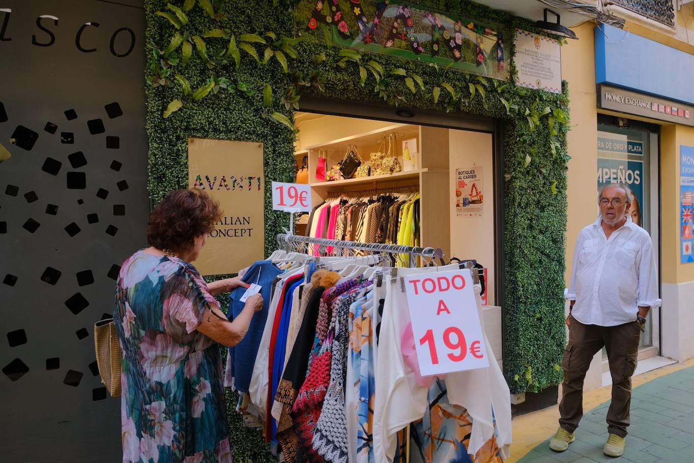 Las calles de Alicante se llenan con un sinfín de actividades