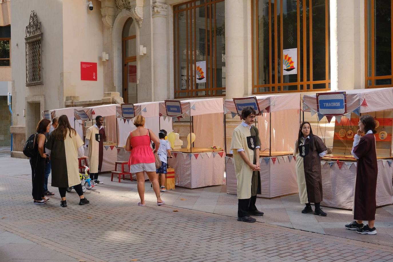 Las calles de Alicante se llenan con un sinfín de actividades