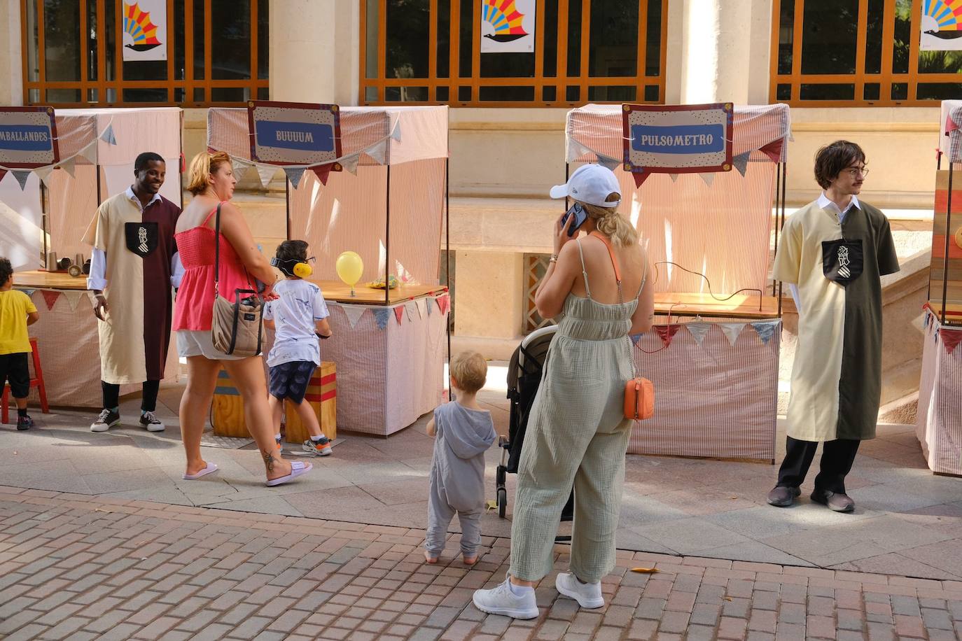 Las calles de Alicante se llenan con un sinfín de actividades