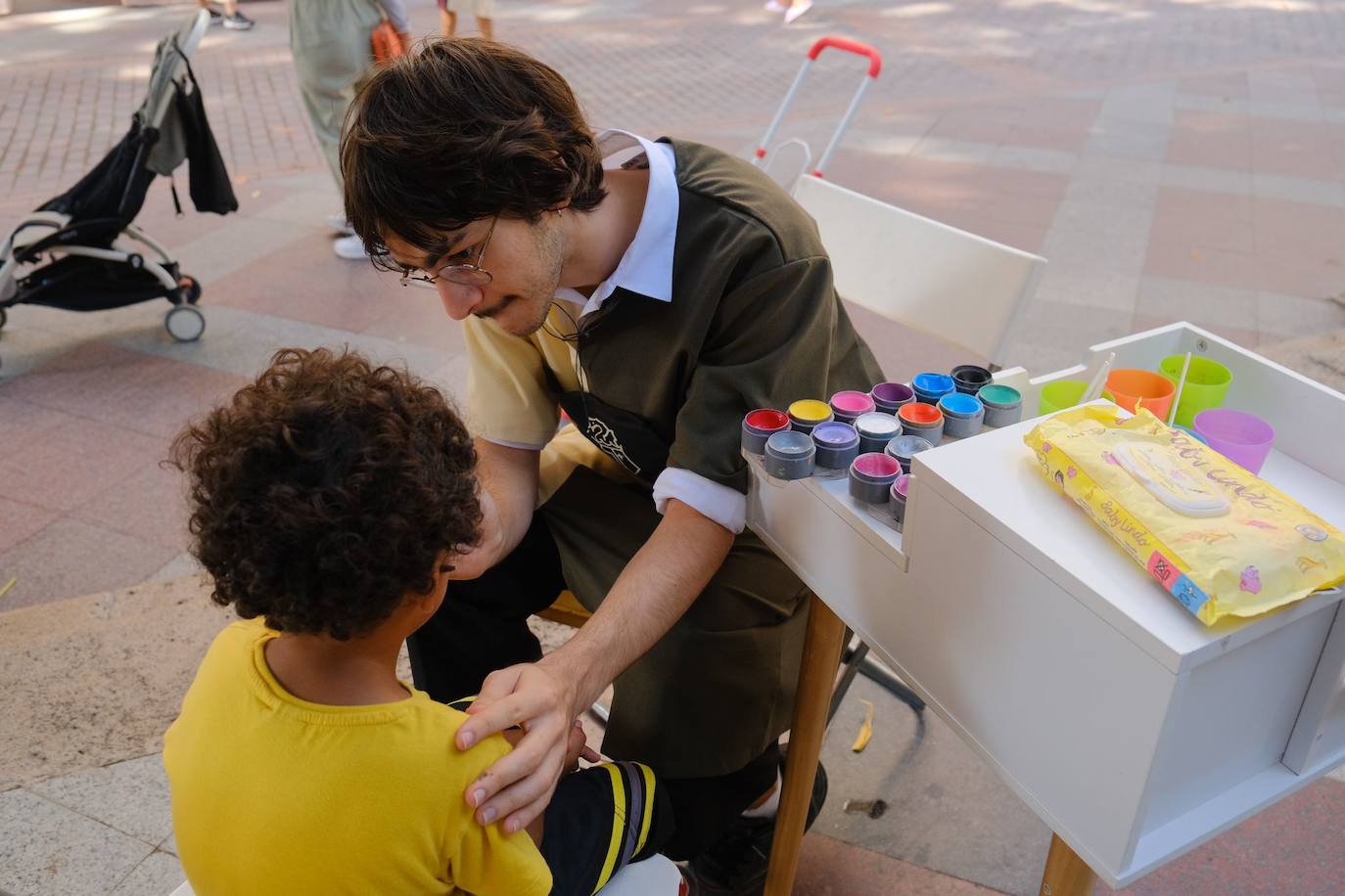 Las calles de Alicante se llenan con un sinfín de actividades