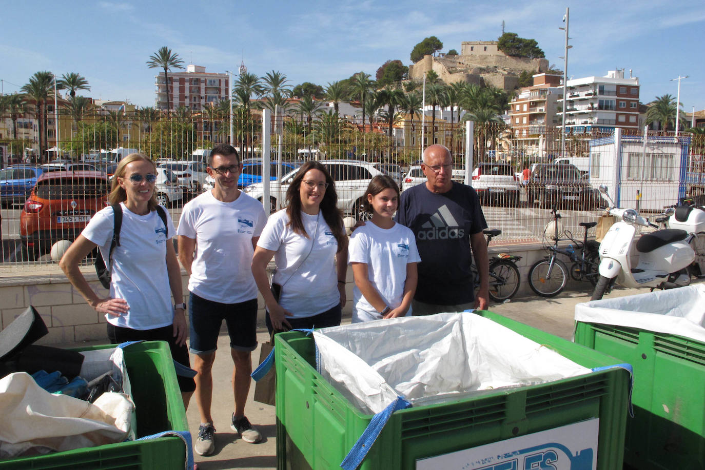 Dénia se vuelca con la limpieza de los fondos marinos