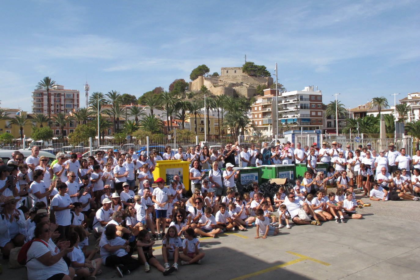 Dénia se vuelca con la limpieza de los fondos marinos