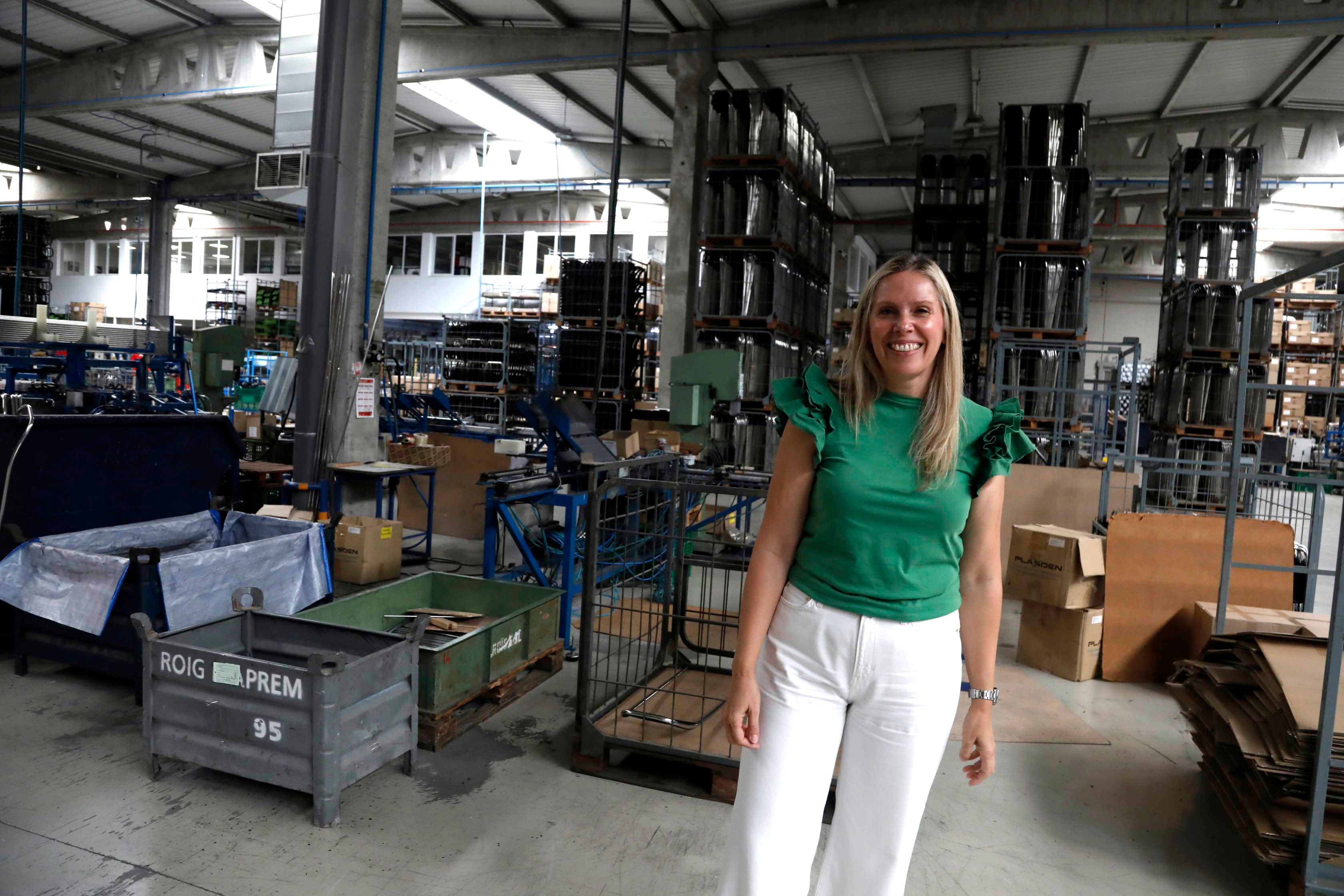 La nueva colección de carros de la compra de Rolser diseñados por Agatha Ruiz de la Prada, en imágenes