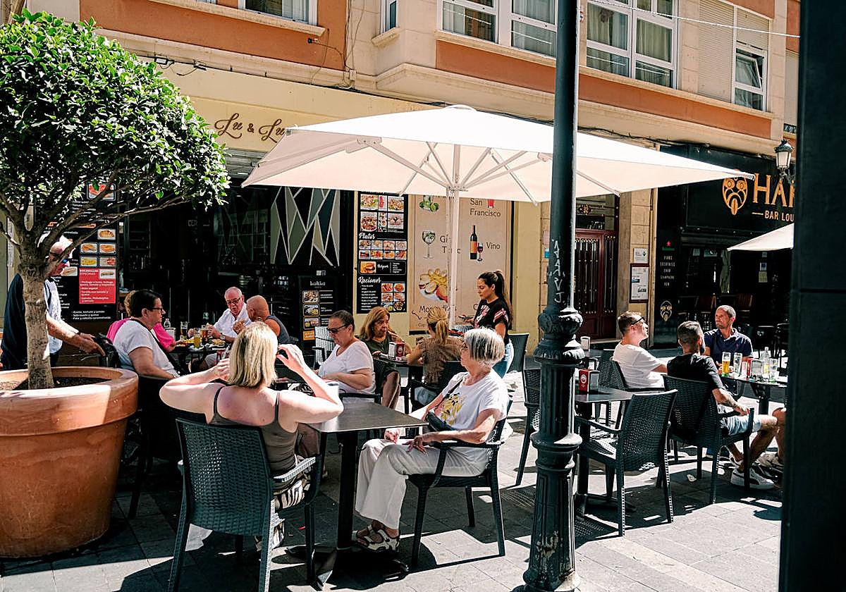 Terrazas en la zona de Castaños.
