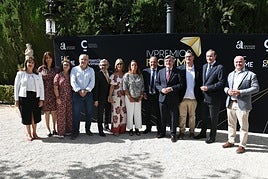 El presidente de Facpyme, Carlos Baño, con los premiados en 2024.