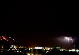 Tormenta eléctrica este lunes en Alicante.