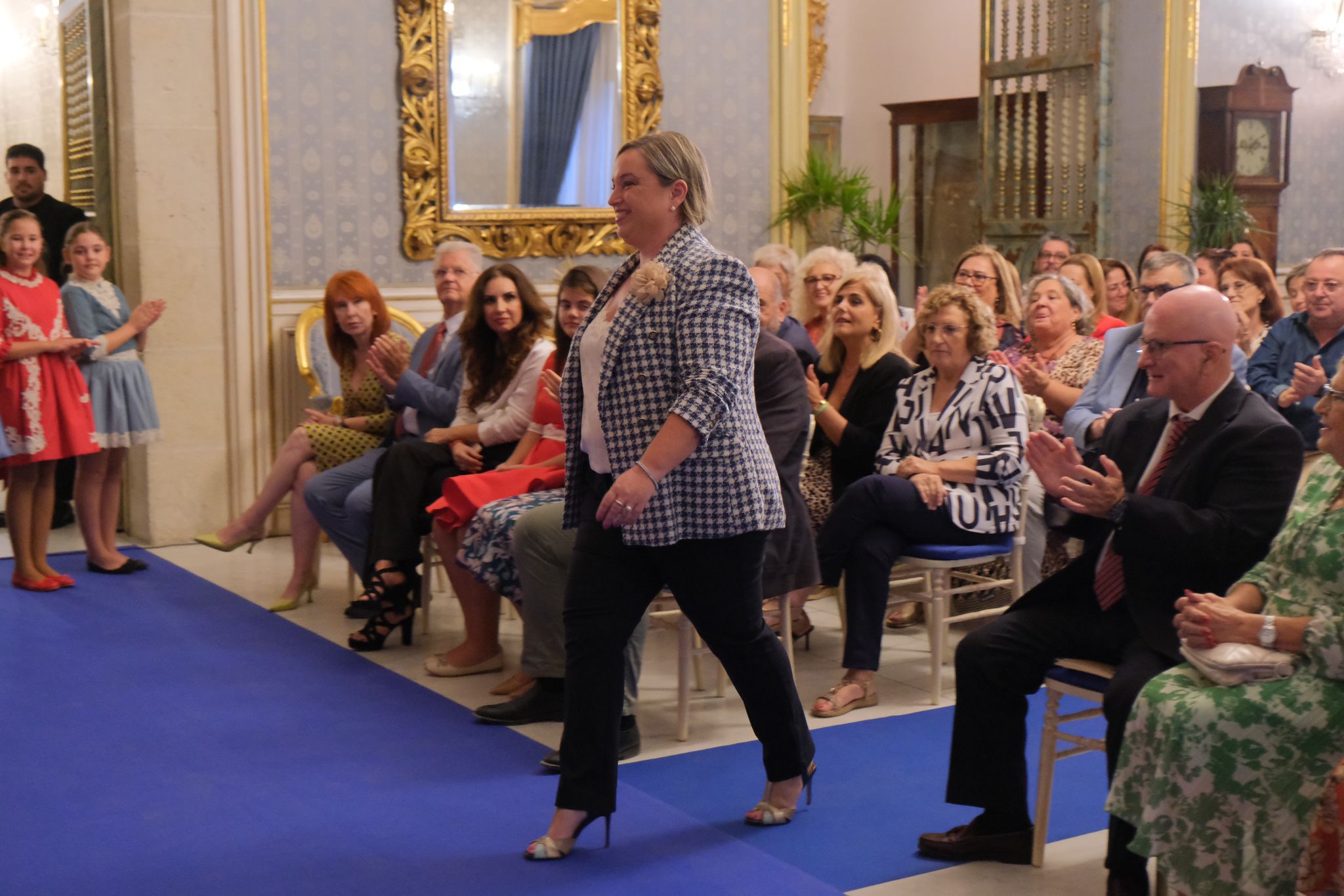 La recepción de las candidatas a reinas de la Fafba, en imágenes