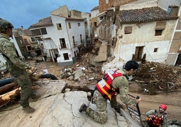 Los 'boinas verdes' de Alicante acuden al rescate de un pueblo arrasado por las lluvias torrenciales