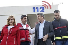 Feijóo y Carlos Mazón, junto a la consellera Pradas.