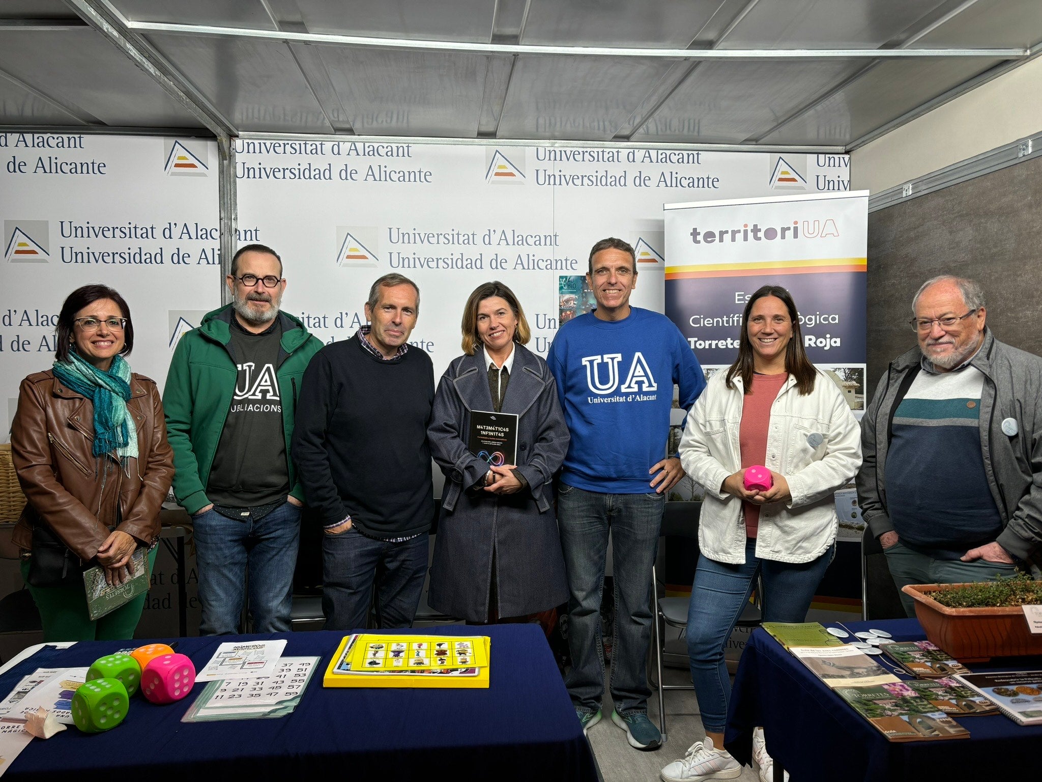 Publicaciones UA destino la recaudación de la venta de libros a los damnificados por la DANA.