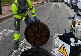 Trabajos de desratización en San Blas.