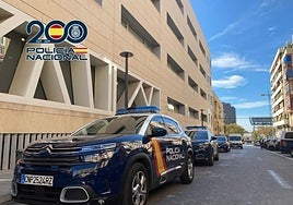 Coches de la Policía Nacional en una imagen de archivo.
