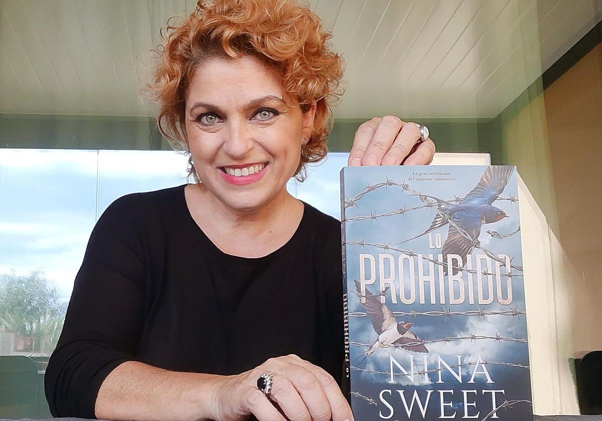 La escritora Paz Castelló convertida en 'Nina Sweet'.