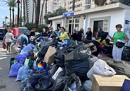 La campaña de recogida solidaria de productos y alimentos realizada por el Ayuntamiento de Calp.